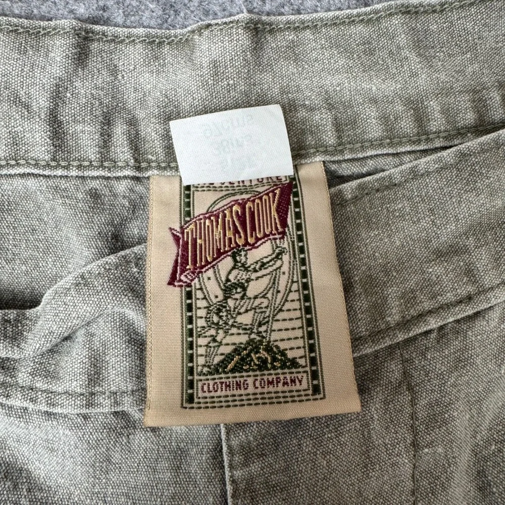 Thomas Cook Adventure Clothing Men 38 Green Cargo Shorts Hiking Utility Vintage
